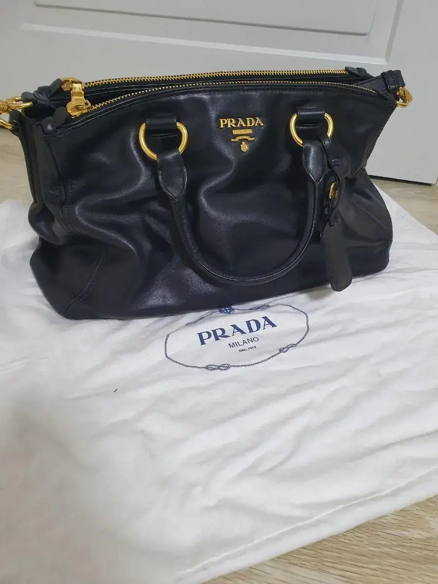 Prada bn2324 discount